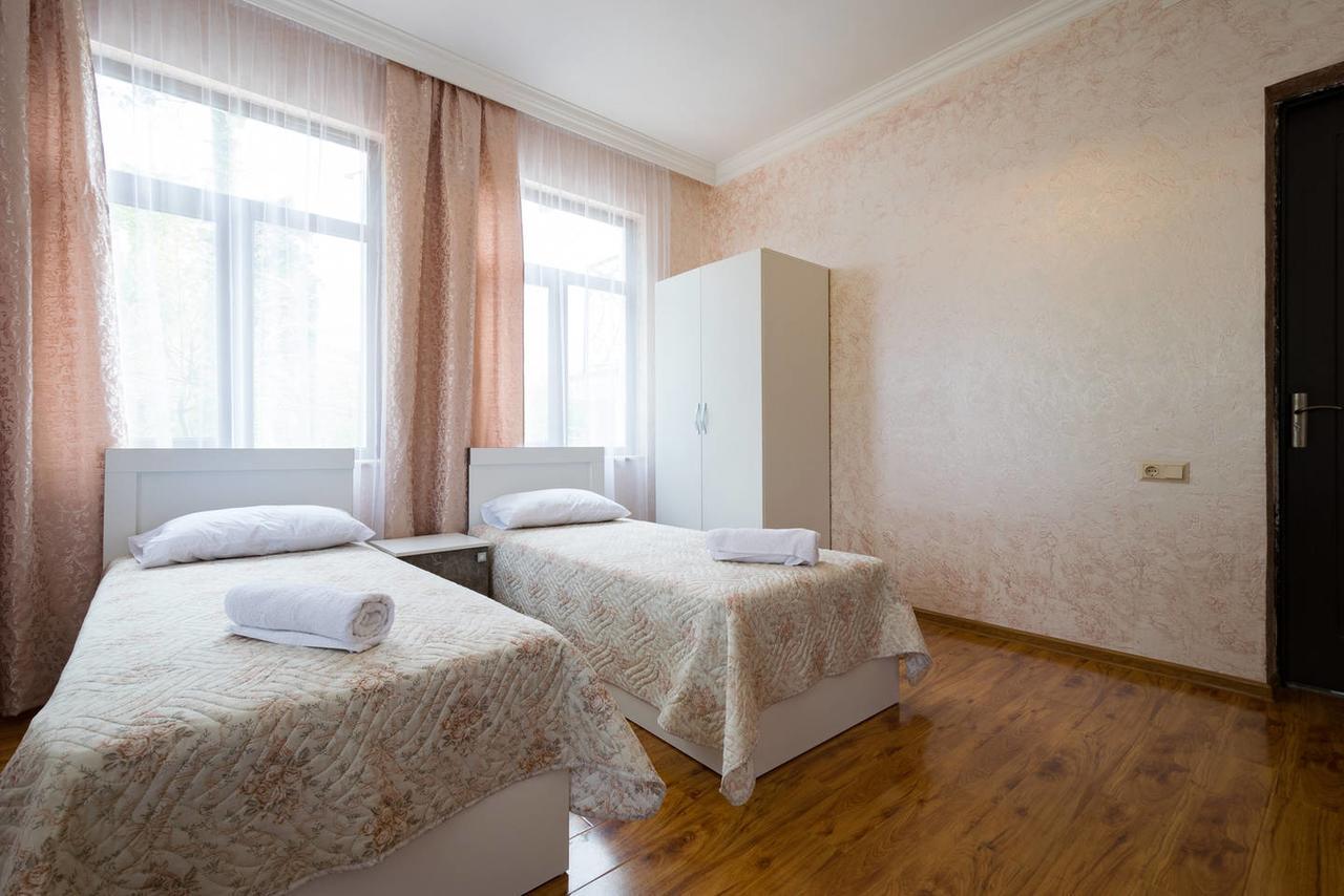 Sunny Hotel Batumi Makhinjauri Eksteriør billede